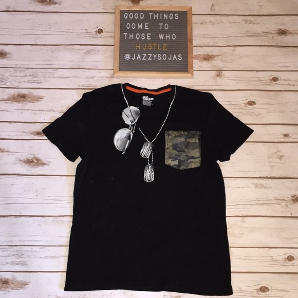 Epic Threads Other - Epic Threads Graphic Top